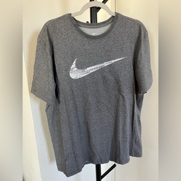 Nike Men's Gray T-Shirt Dri-fit Cotton Blend - Picture 1 of 5
